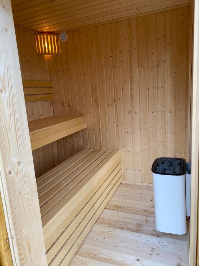 Lendhouse - Pod Gwiazdami